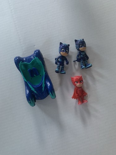 Lot masks toys - of, pj