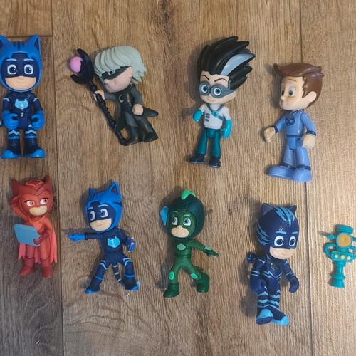 Masks toys bundle - 8, pj