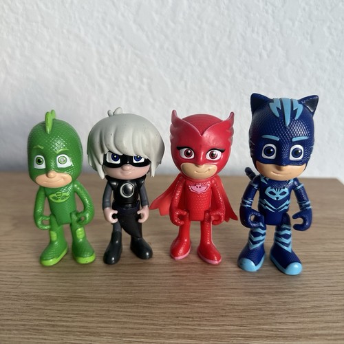 Masks toys figures - pj, lot