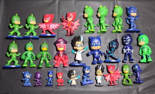 Lot masks toys 27 pieces - lot, of
