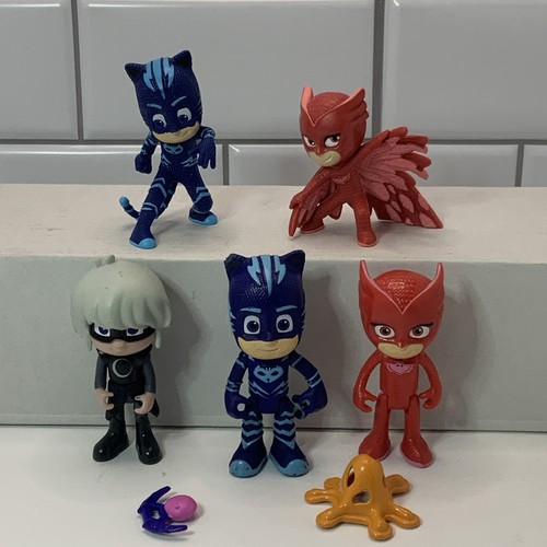 Masks toys lot small - pj,