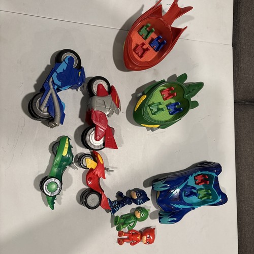 Mixed lot masks toys 7 - of,