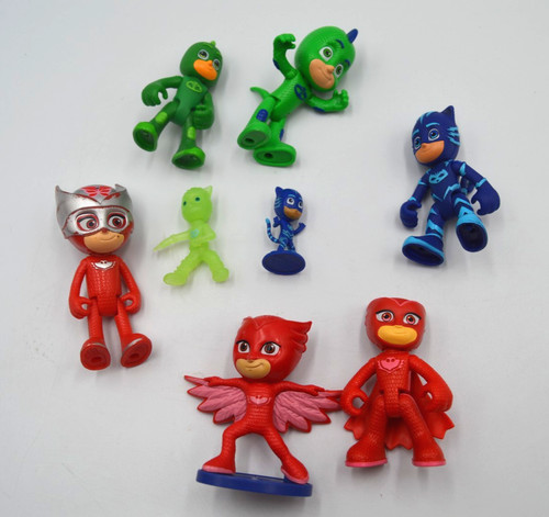Masks figures toys lot 8 - figures, of