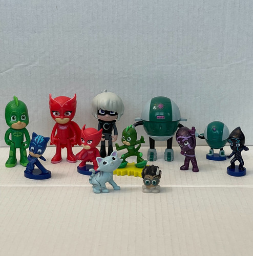Masks figures toys lot - pj,