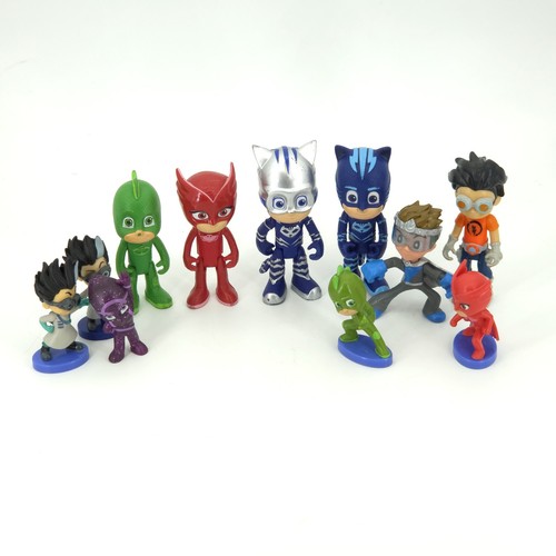 Masks action figures - lot, of