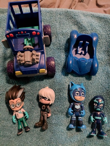 Masks toy lot vehicles - pj,