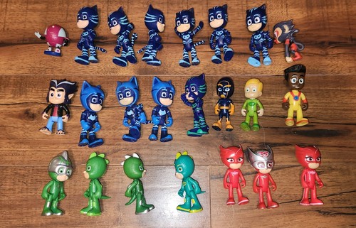 Masks toys huge lot of - huge,
