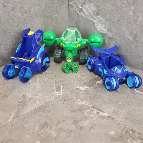 Lot masks figure - masks, w/