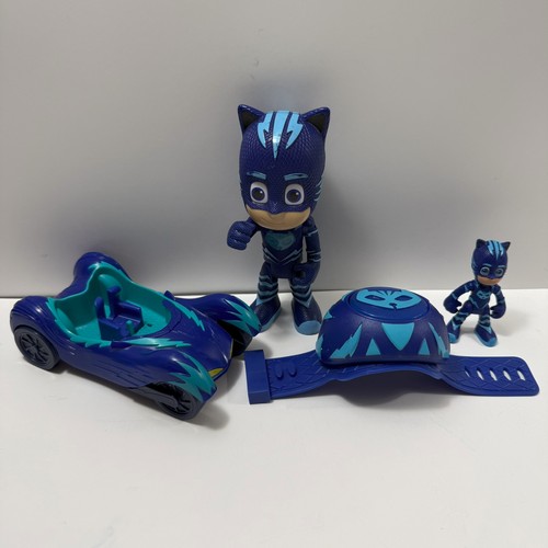 Lot masks connor toys - 4,